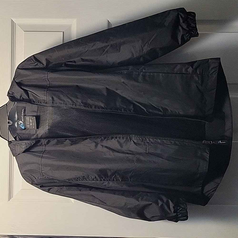 Boys windbreaker rain jacket. Size small.